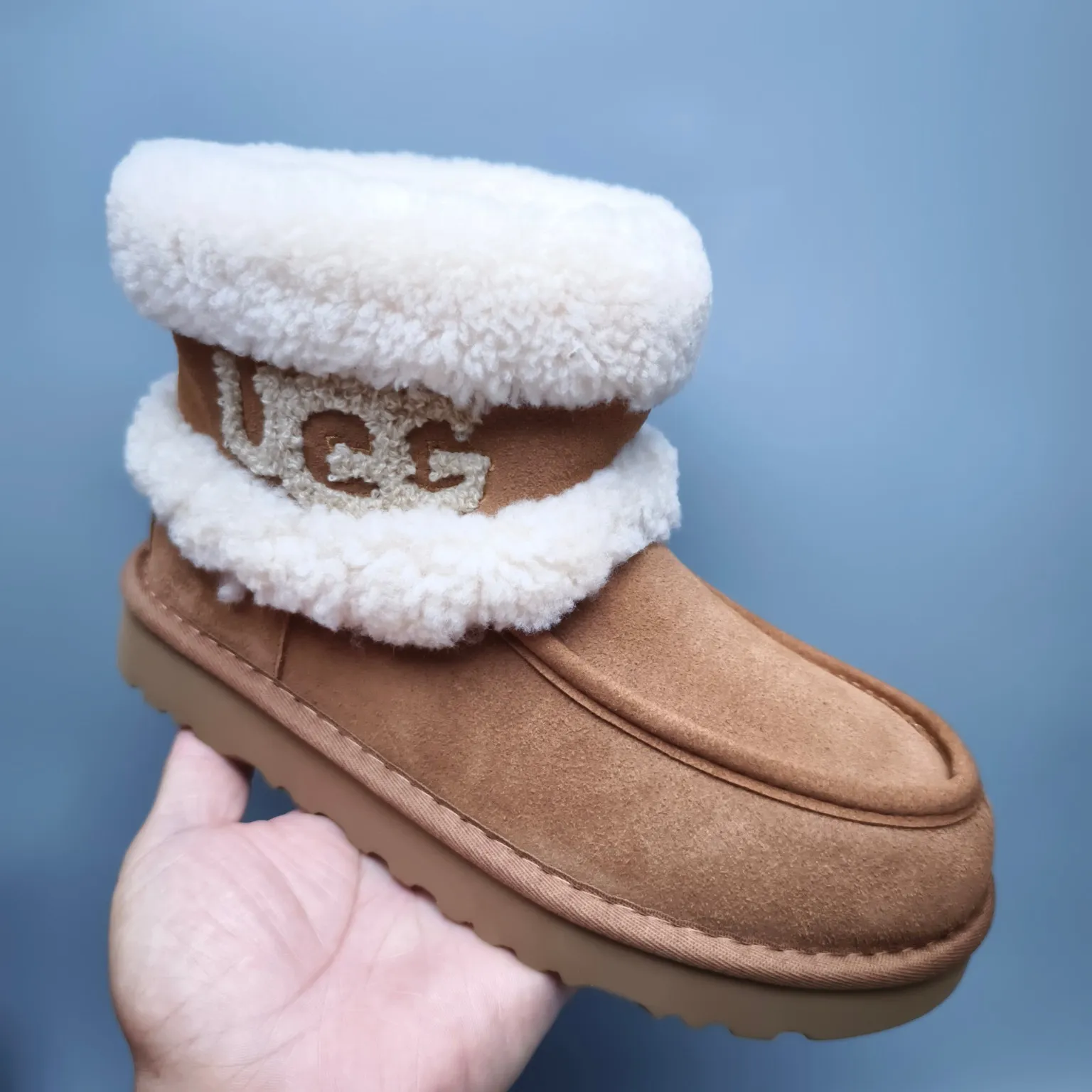 💰600 UGG sheepskin all-in-one snow boots 5410 Curly large LOGO mid-cut trendy boots Color: Maroon Black Size: 35-40